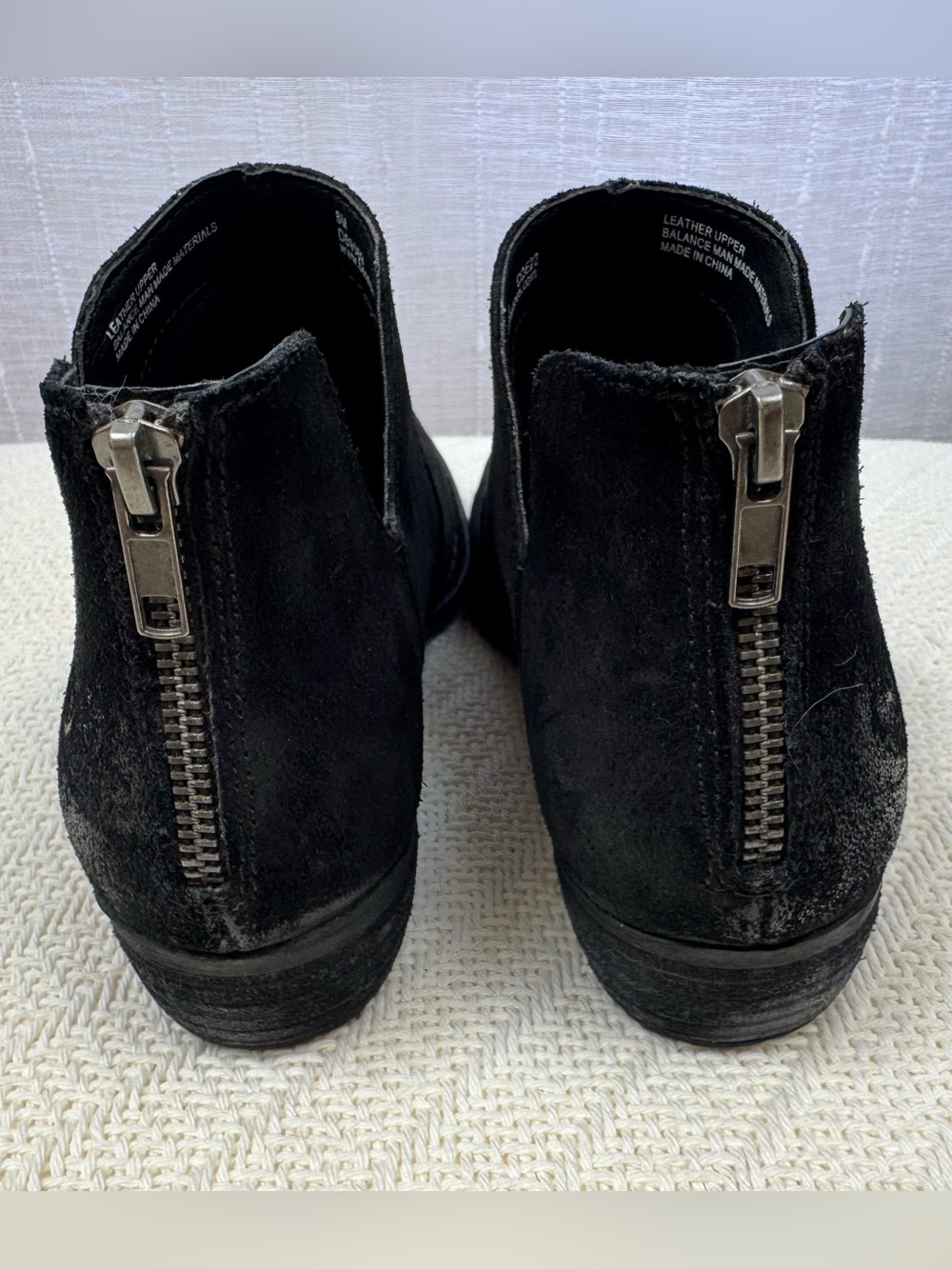 Born Women’s Sz 8 Black Suede Distressed Ankle Booties - Picture 6 of 9